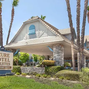 Azure Hotel&suites Trademark Collection By Wyndham Hotel